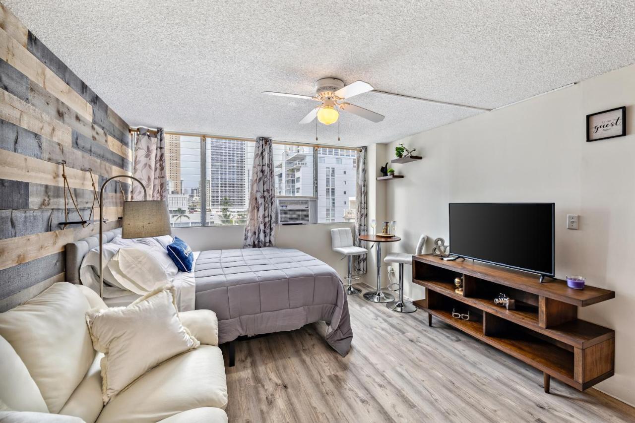 Modern Waikiki Condo Perfect For Beach Getaway! Honolulu Zewnętrze zdjęcie